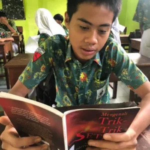 galeri foto perpustakaan mts al uswah (1)